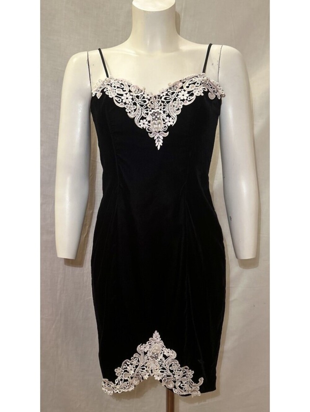 VTG 80s Prom Black Velvet Lace Sequin Pearl HOCO Formal Party Mini Dress SZ 7